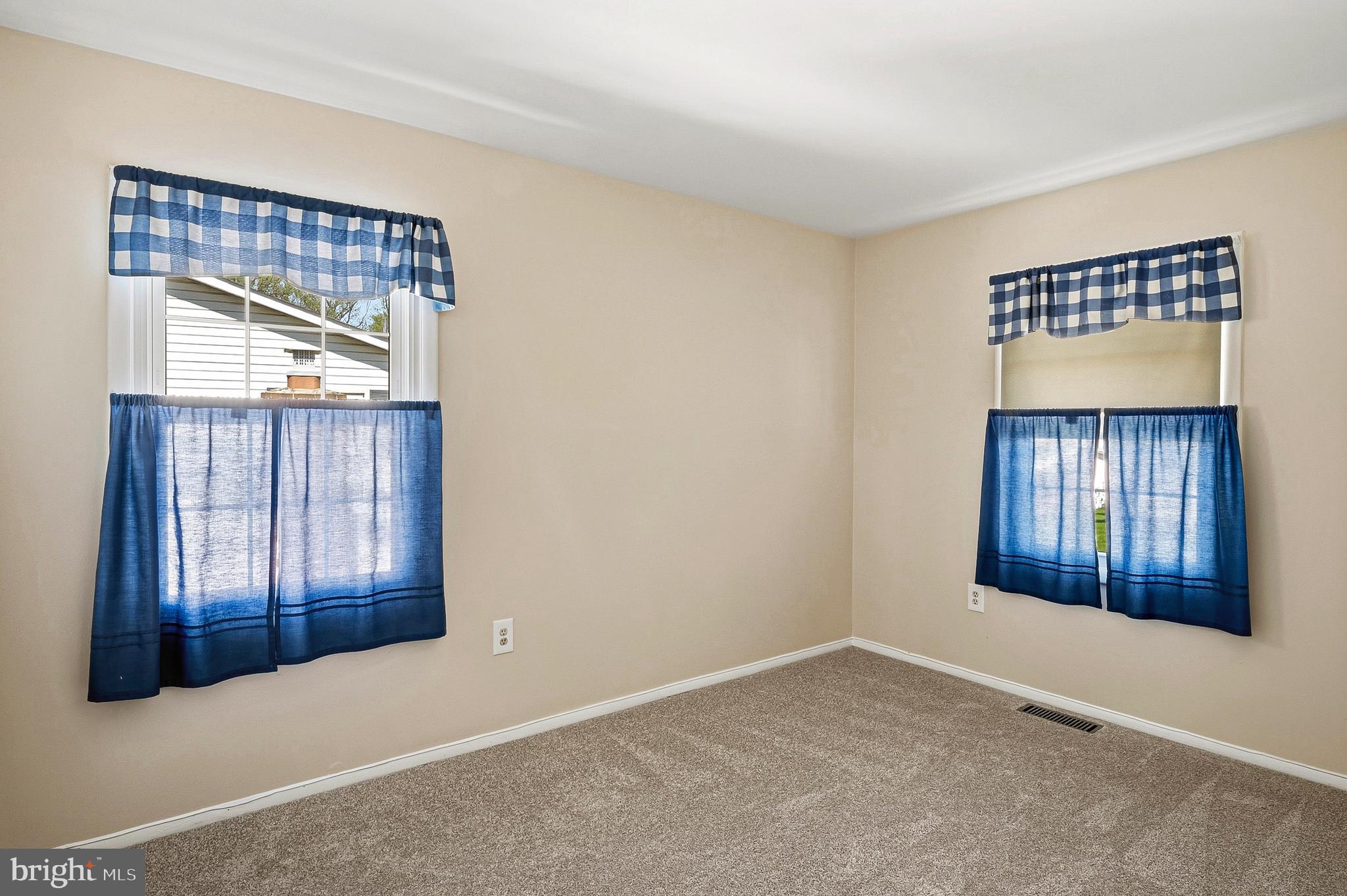 982 Fall Cir Way Gambrills, MD 21054 - Photo 17 of 32 Bedroom 3