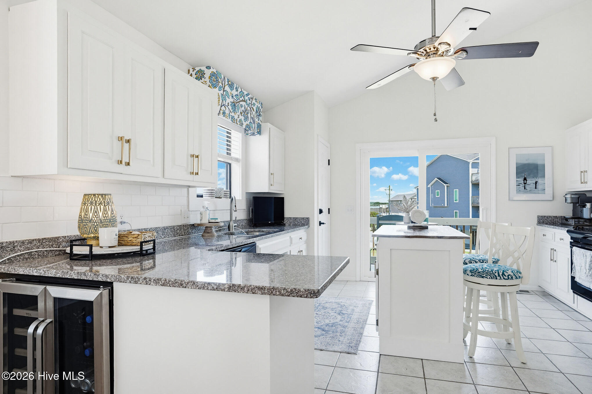 1928 New River Inlet Road, Unit 212 North Topsail Beach, NC 28460 - Photo 14 of 56 212 Shipwatch - Interior - MLS_9
