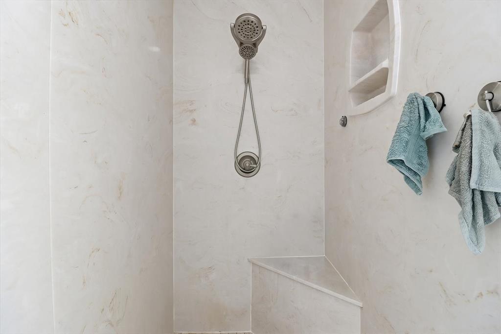 7150 Southeast 117th Terrace Morriston, FL 32668 - Photo 18 of 46