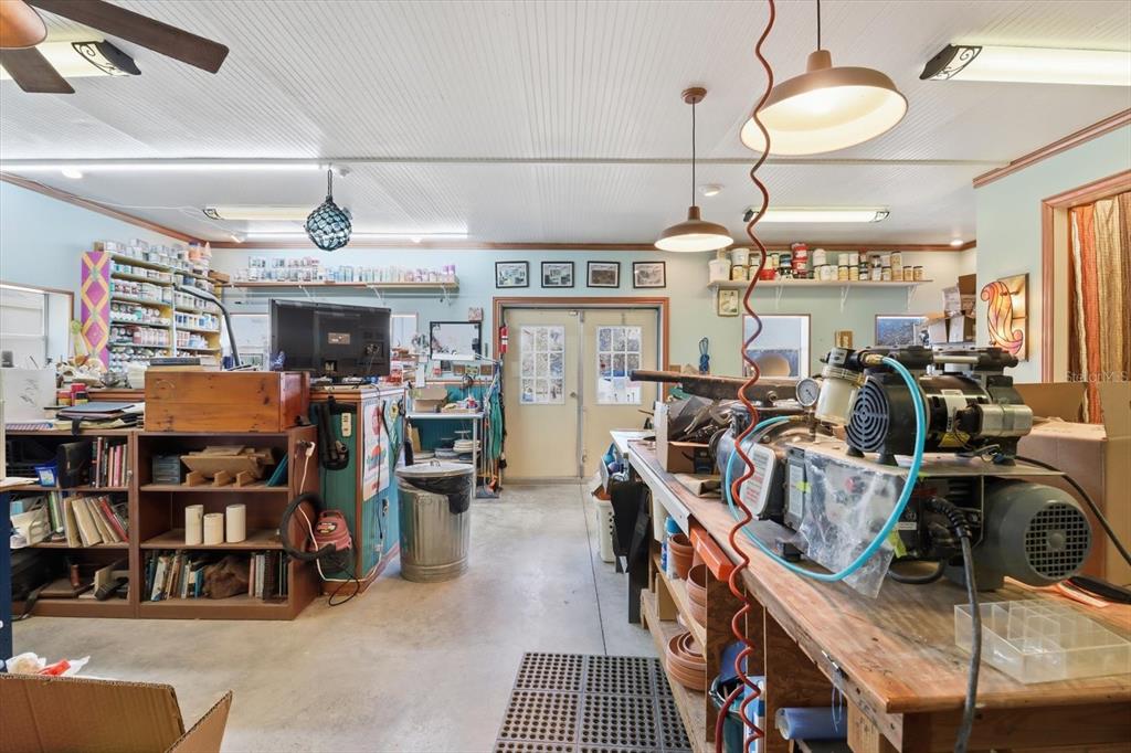 7150 Southeast 117th Terrace Morriston, FL 32668 - Photo 36 of 46