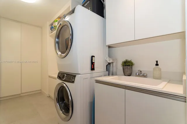 $33,000 | 18975 Collins Avenue, Unit 4102, Sunny Isles Beach, FL 33160