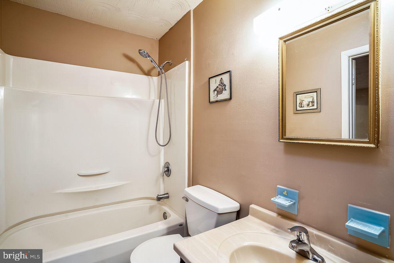 1112 Bloom Road Westminster, MD 21157 - Photo 24 of 47 Hall Bath