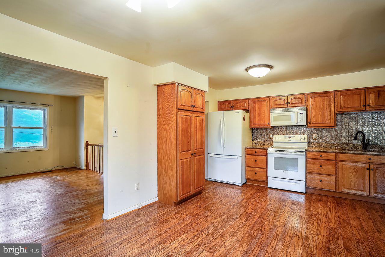 1112 Bloom Road Westminster, MD 21157 - Photo 9 of 47 Updated Kitchen