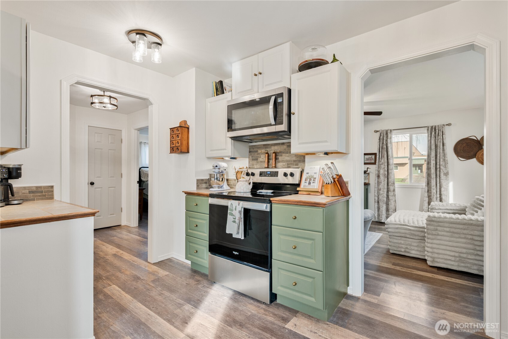 2829 Hemlock Street Longview, WA 98632 - Photo 8 of 36