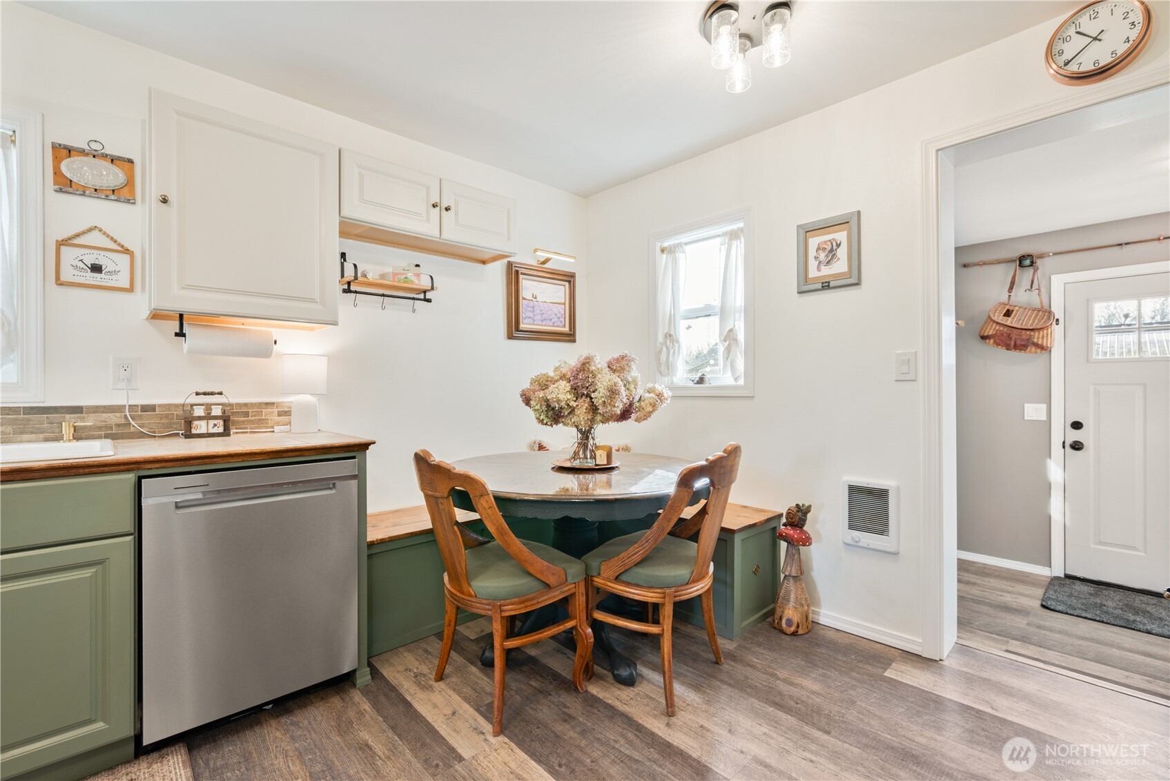 2829 Hemlock Street Longview, WA 98632 - Photo 9 of 36