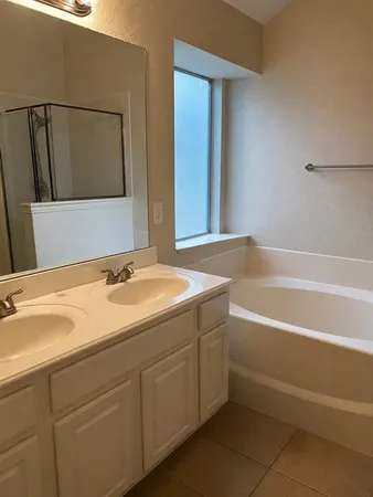 $2,400 | 1122 Hayworth Avenue, Duncanville, TX 75137