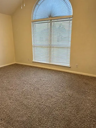$2,400 | 1122 Hayworth Avenue, Duncanville, TX 75137
