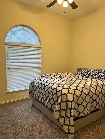 $2,400 | 1122 Hayworth Avenue, Duncanville, TX 75137