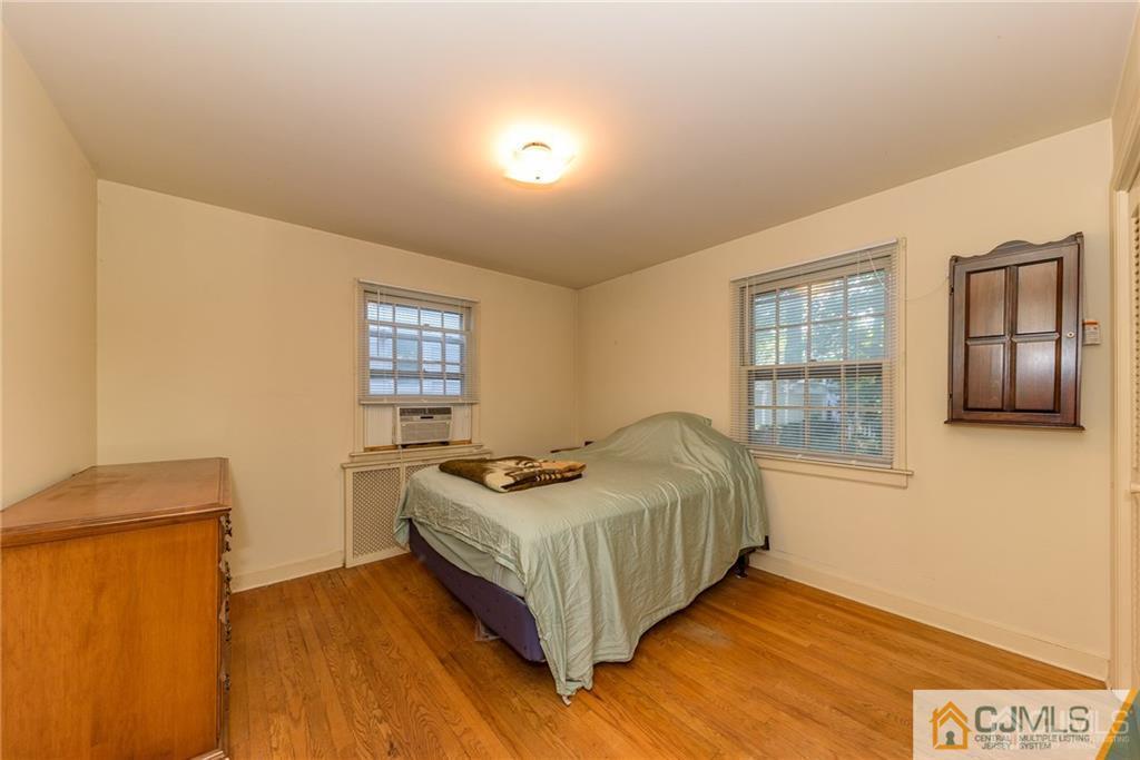 32 Burchard Street Edison, NJ 08837 - Photo 14 of 25 Gallery Image 14
