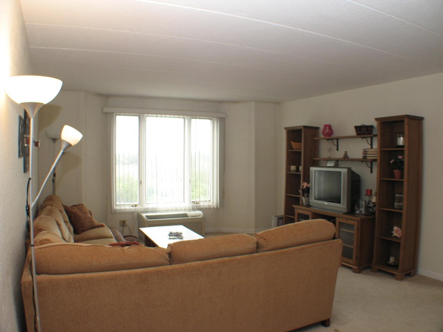 1 Renaissance Place, Unit 414 Palatine, IL 60067 - Photo 5 of 7