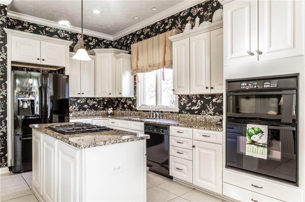 11537 Glen Ridge Circle Fishers, IN 46037 - Photo 11 of 32 Gallery Image 11