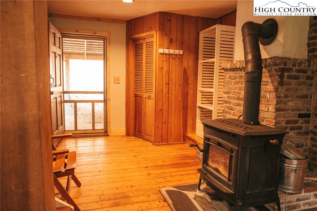 473 Russell Beach Road Vilas, NC 28692 - Photo 4 of 49 Gallery Image 4
