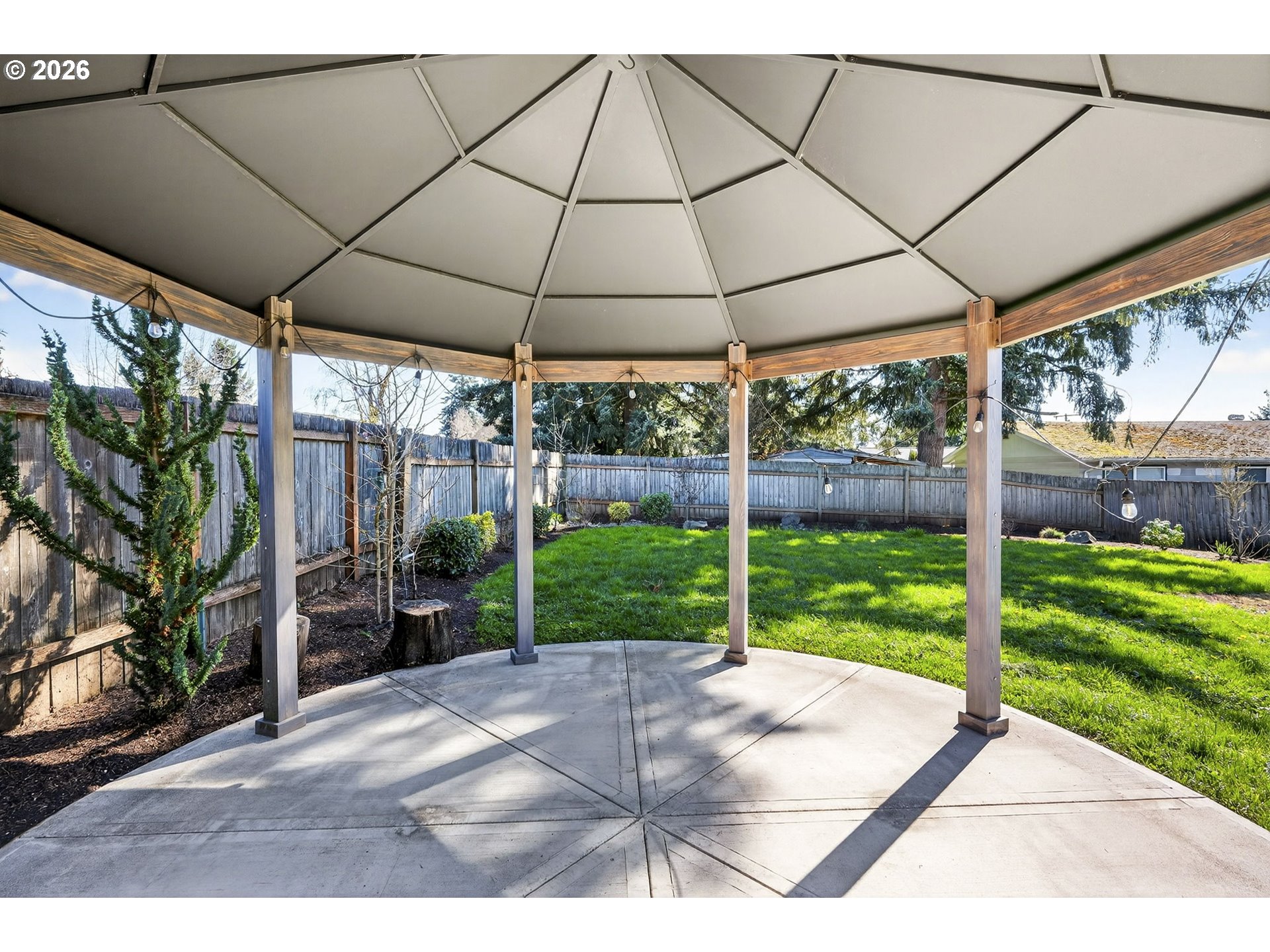 304 Warner Street Oregon City, OR 97045 - Photo 42 of 48 Gazebo