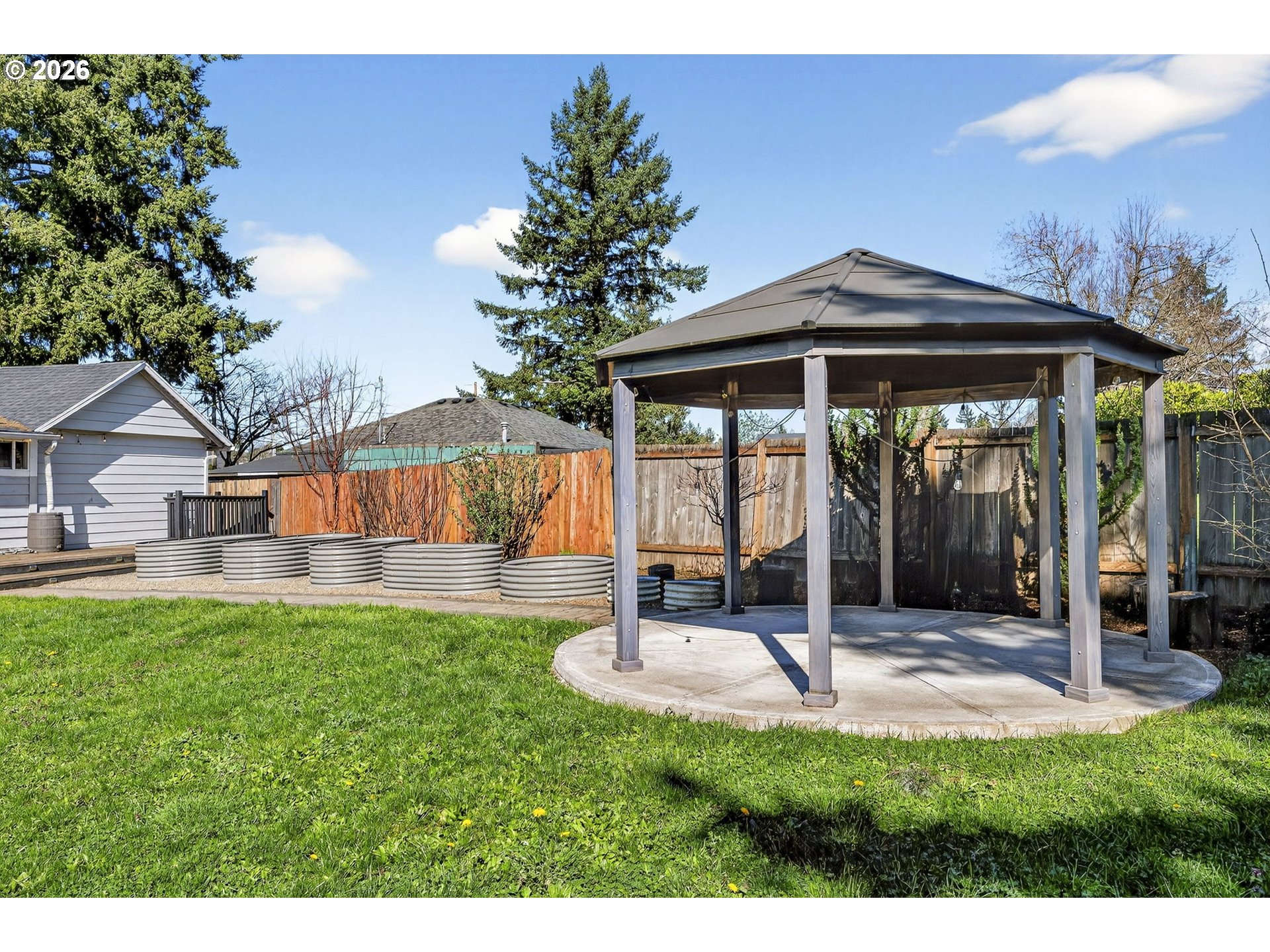304 Warner Street Oregon City, OR 97045 - Photo 43 of 48 Gazebo