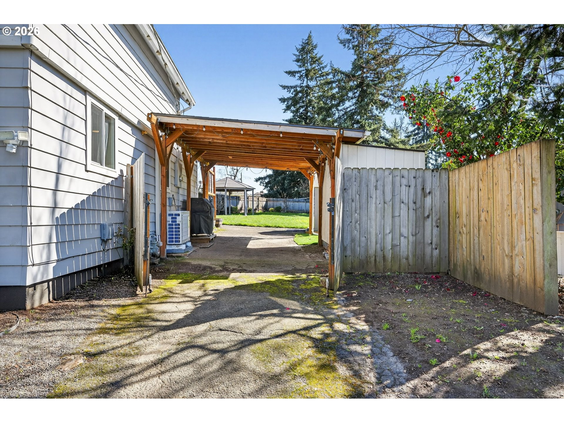304 Warner Street Oregon City, OR 97045 - Photo 5 of 48 Driveway
