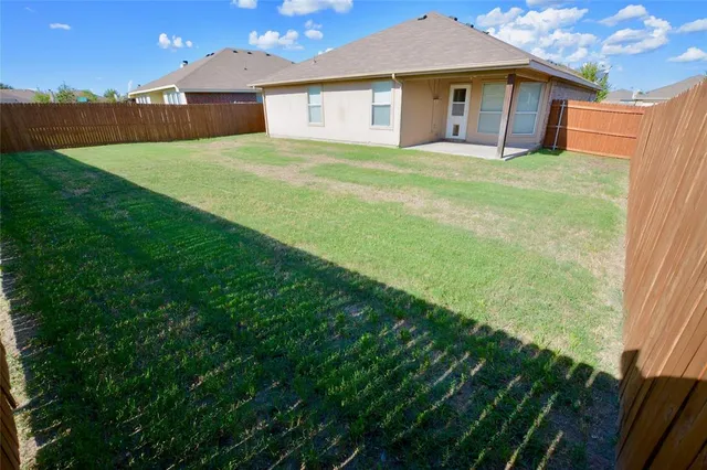 $1,995 | 621 Chestnut Court, Royse City, TX 75189