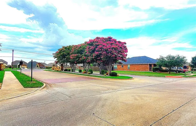$1,995 | 621 Chestnut Court, Royse City, TX 75189