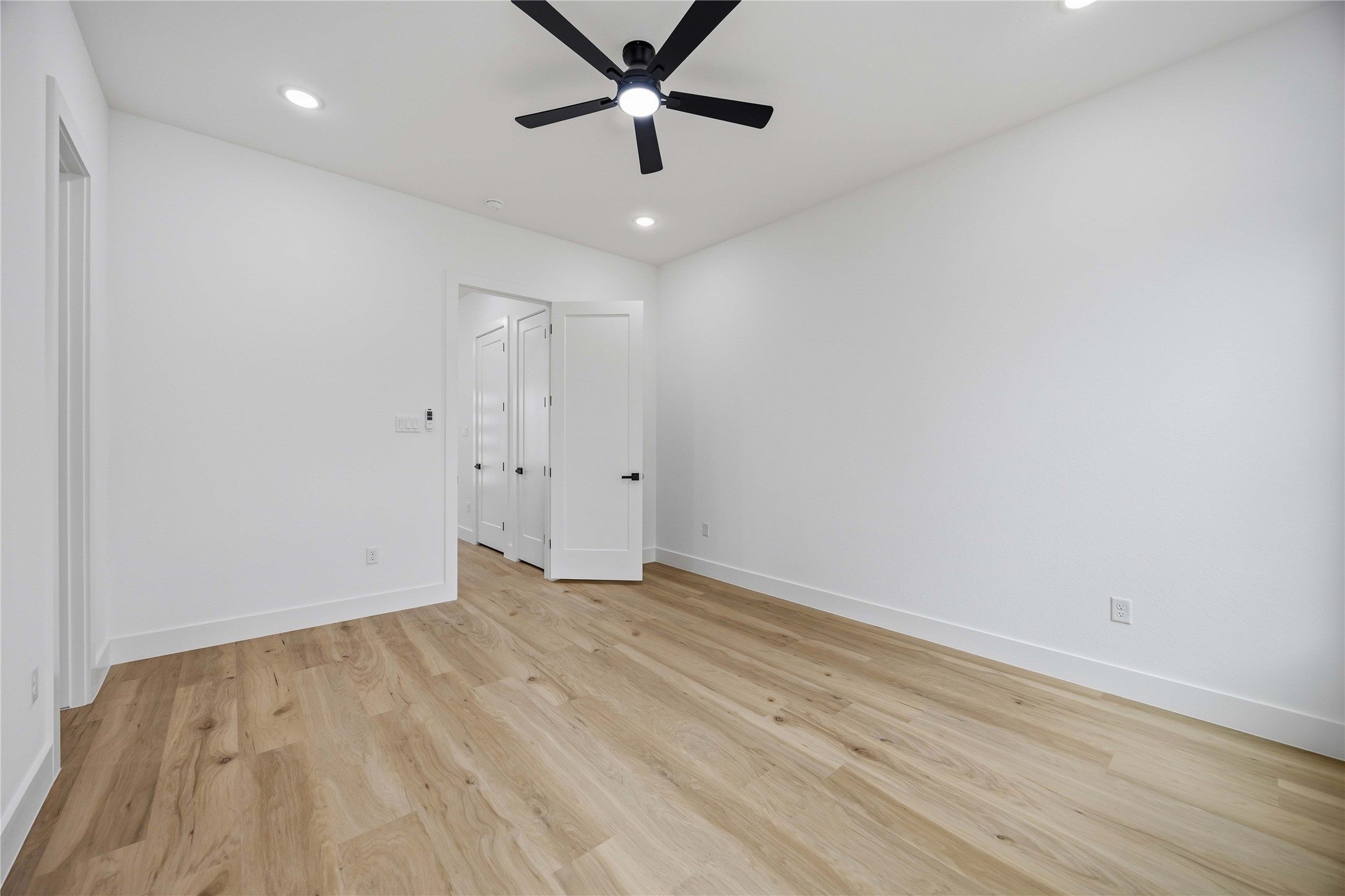 9019 Comal Street, Unit B Houston, TX 77051 - Photo 15 of 28