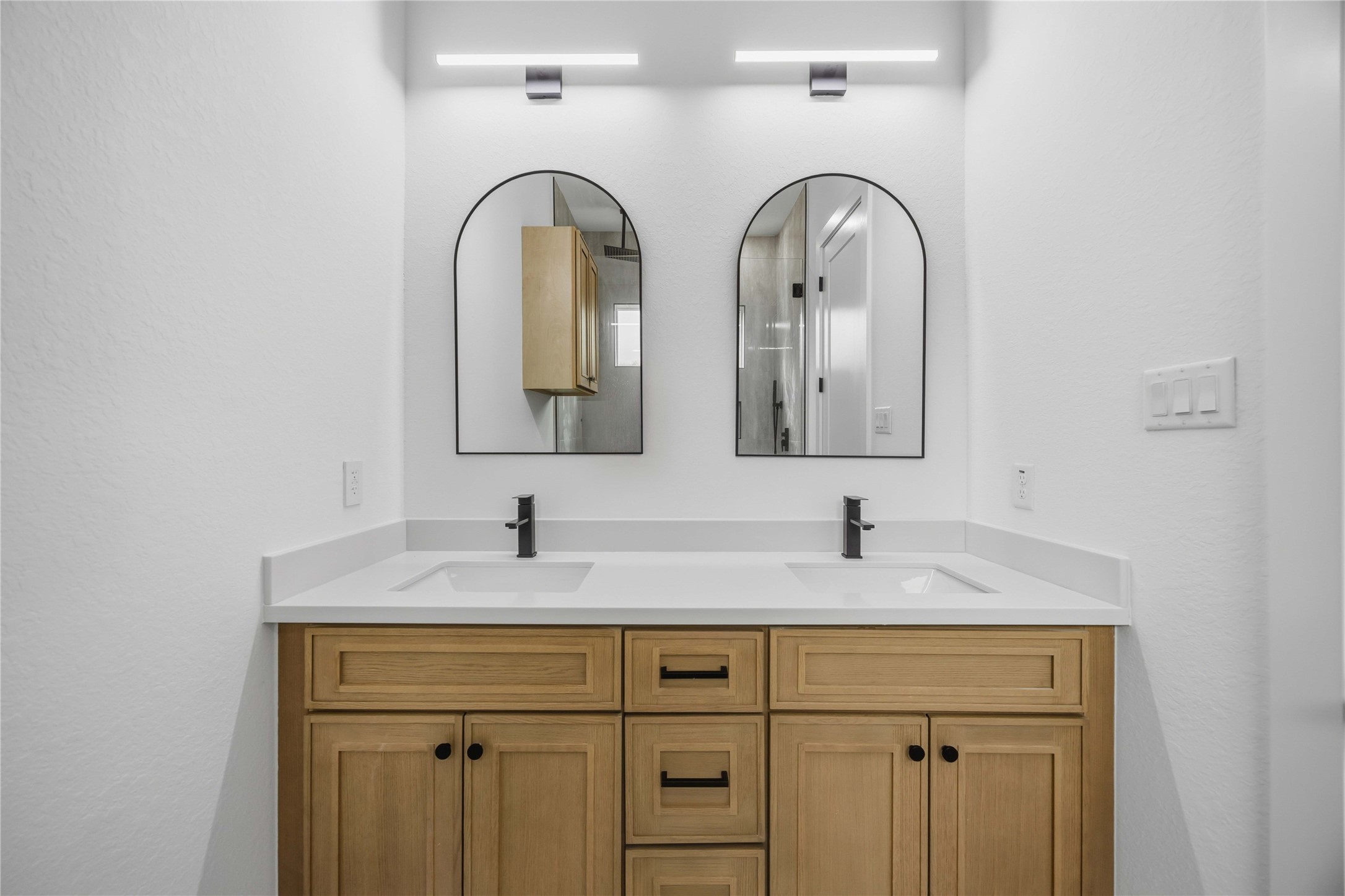 9019 Comal Street, Unit B Houston, TX 77051 - Photo 17 of 28