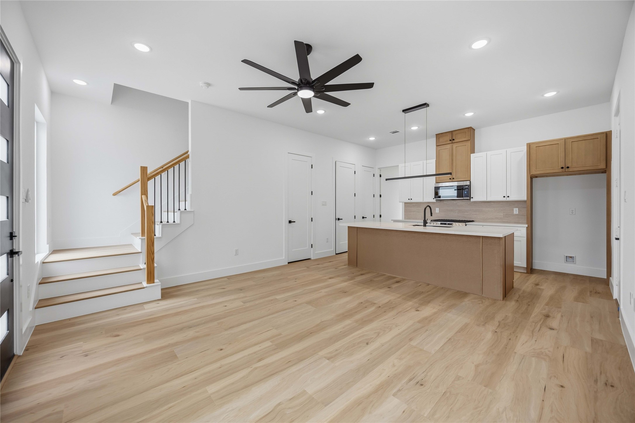 9019 Comal Street, Unit B Houston, TX 77051 - Photo 5 of 28