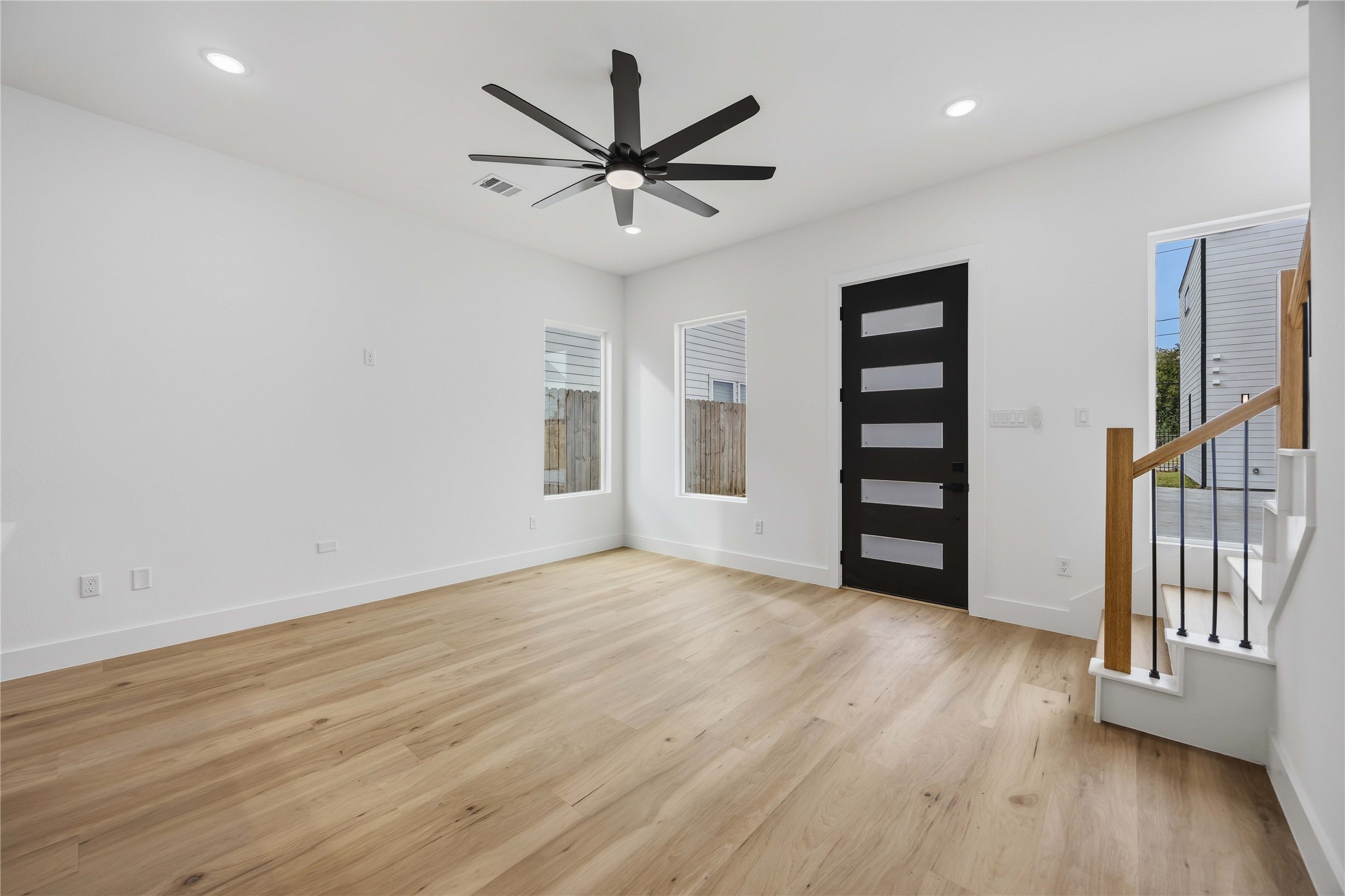 9019 Comal Street, Unit B Houston, TX 77051 - Photo 7 of 28