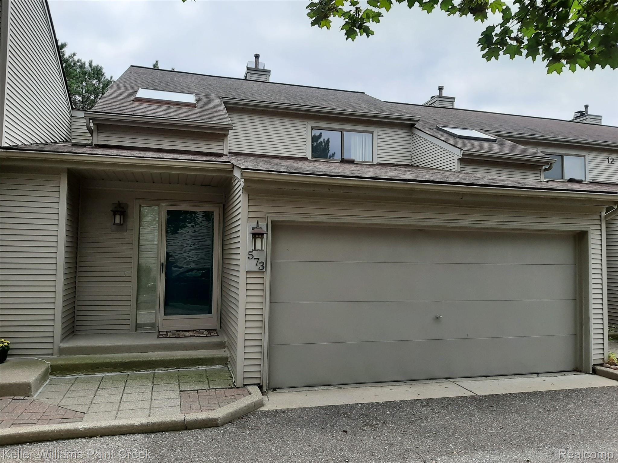 573 Victoria Court Rochester, MI 48307 - Photo 1 of 24 20190904_133610 (1).jpg