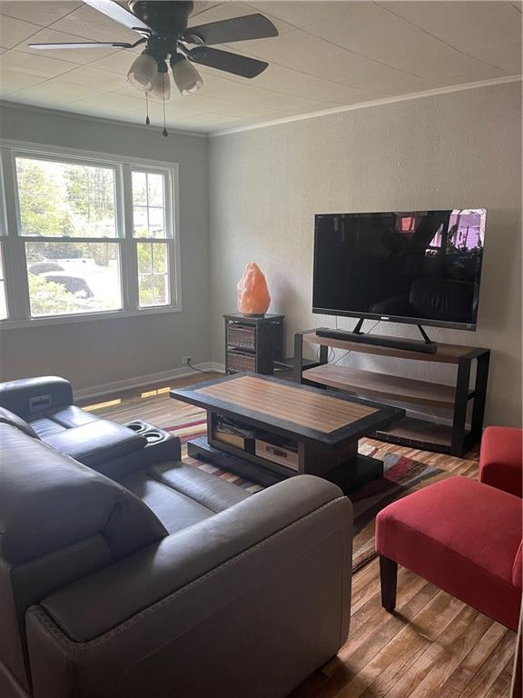 1927 Millerstown Road Tarentum, PA 15084 - Photo 10 of 23 a living room with furniture and a flat screen tv