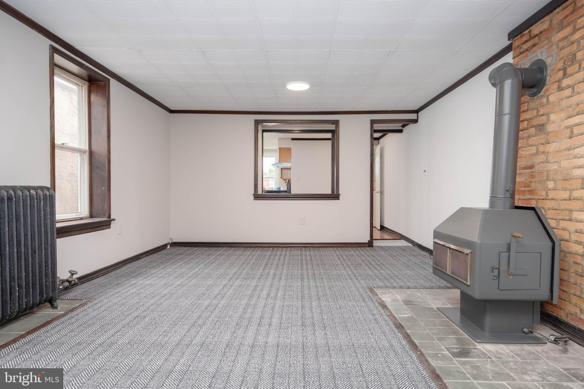 2522 Madison Avenue, Unit 2 Baltimore, MD 21217 - Photo 3 of 18 Living Room