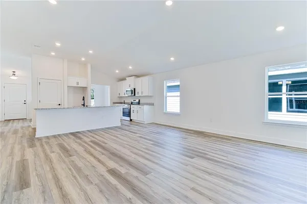 $370,200 | 16865 Northwest 176th Way, Alachua, FL 32615
