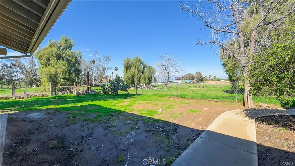 16201 Alta Cresta Avenue Riverside, CA 92508 - Photo 51 of 51 a view of a park with large trees