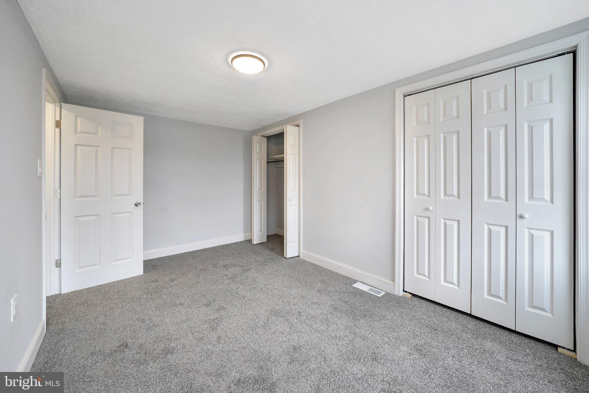 1718 Kohl Street Philadelphia, PA 19115 - Photo 22 of 34 Spacious, versatile room with light.