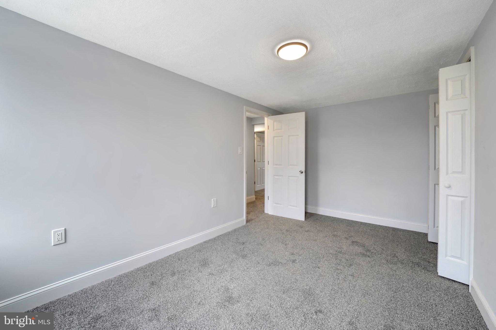 1718 Kohl Street Philadelphia, PA 19115 - Photo 24 of 34 Spacious, modern room with potential.