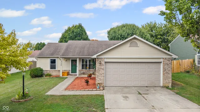 $239,900 | 4058 Knollwood Avenue, Franklin, IN 46131