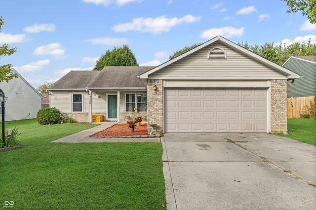 $239,900 | 4058 Knollwood Avenue, Franklin, IN 46131