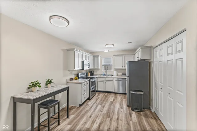 $239,900 | 4058 Knollwood Avenue, Franklin, IN 46131