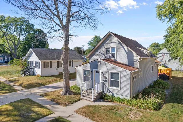 $162,500 | 1749 Forest Beloit Wi 53511, Beloit, WI 53511