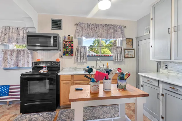 $162,500 | 1749 Forest Beloit Wi 53511, Beloit, WI 53511