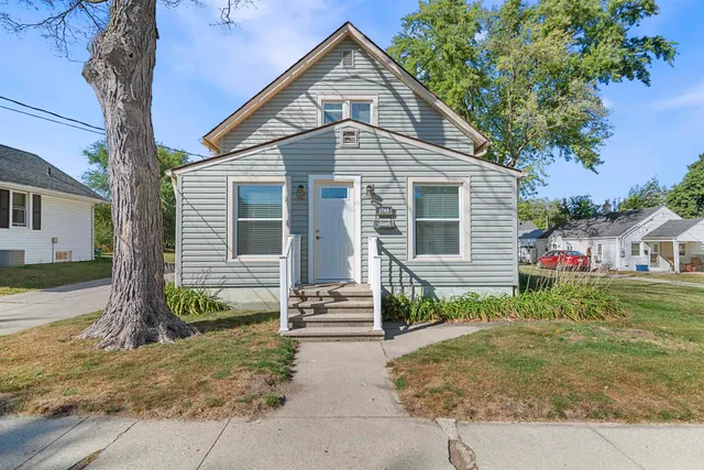 $162,500 | 1749 Forest Beloit Wi 53511, Beloit, WI 53511