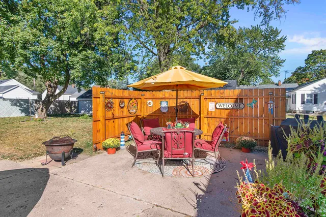 $162,500 | 1749 Forest Beloit Wi 53511, Beloit, WI 53511