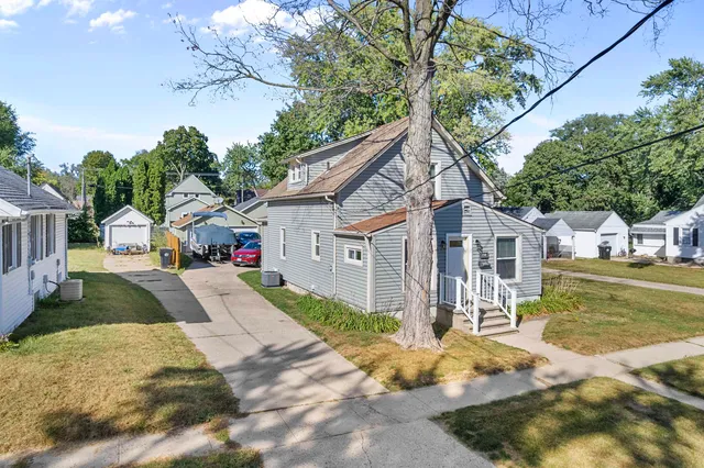 $162,500 | 1749 Forest Beloit Wi 53511, Beloit, WI 53511