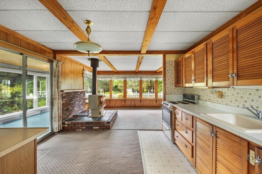 48 Canal View Road Bourne, MA 02532 - Photo 4 of 35 a very nice looking room with a large window