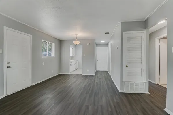 $1,405 | 1811 Magnolia Drive, Unit B, Round Rock, TX 78664