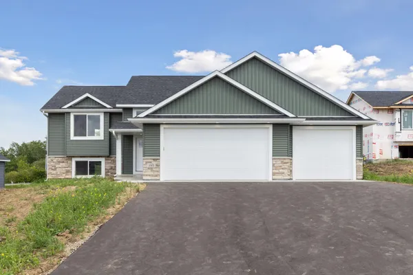 $389,900 | 521 Summit Circle, Baldwin, WI 54002