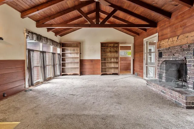 $185,000 | 415 South Blackhawk Boulevard, Rockton, IL 61072