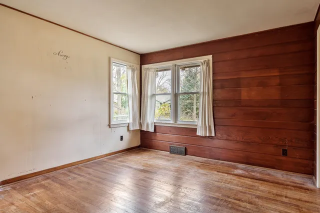 $185,000 | 415 South Blackhawk Boulevard, Rockton, IL 61072