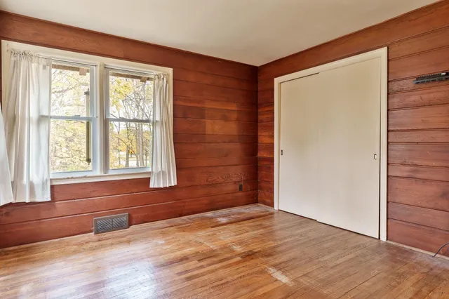 $185,000 | 415 South Blackhawk Boulevard, Rockton, IL 61072