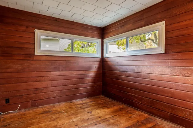 $185,000 | 415 South Blackhawk Boulevard, Rockton, IL 61072