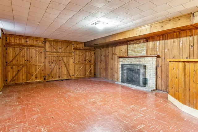 $185,000 | 415 South Blackhawk Boulevard, Rockton, IL 61072