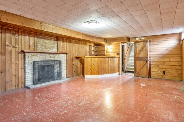 $185,000 | 415 South Blackhawk Boulevard, Rockton, IL 61072