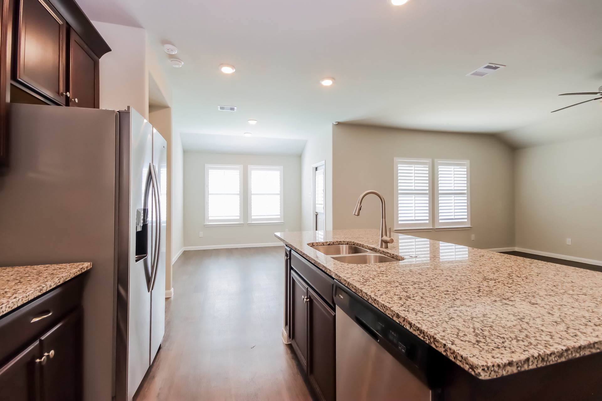 4606 Wildflower Way Baytown, TX 77521 - Photo 6 of 15